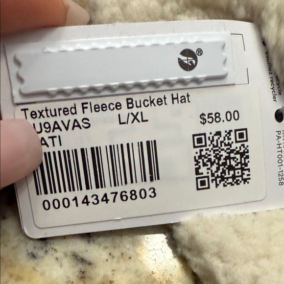 Lululemon Textured Fleece Bucket Hat in Cream NWT - Picture 3 of 6